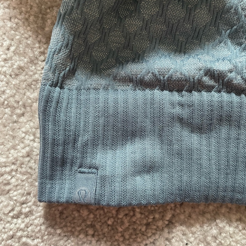 Lululemon blue lattice quarter zip - Picture 2 of 4